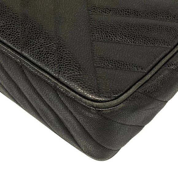 CHANEL - Black Calfskin Shoulder Bag Gold hardware - Picture 6 of 14